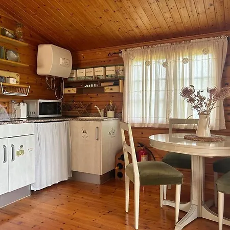 La Casuca De Madera De Holiday home *